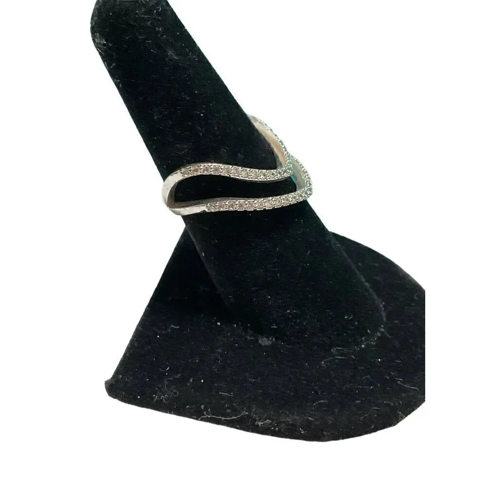 Modern CZ ring - Picture 14 of 16